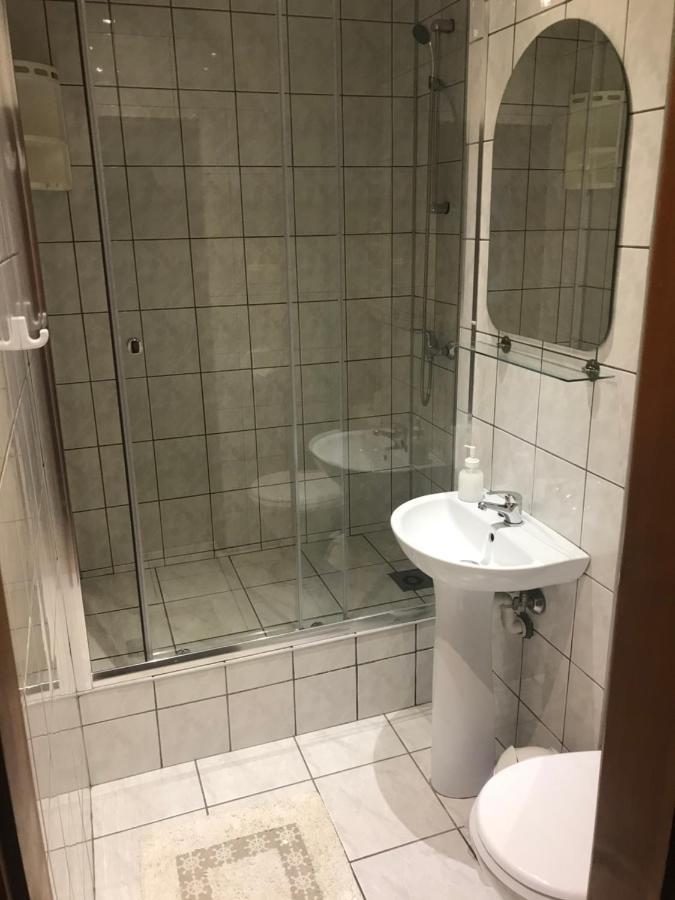 Hotel Pensjonat Janus Ruciane-Nida Esterno foto